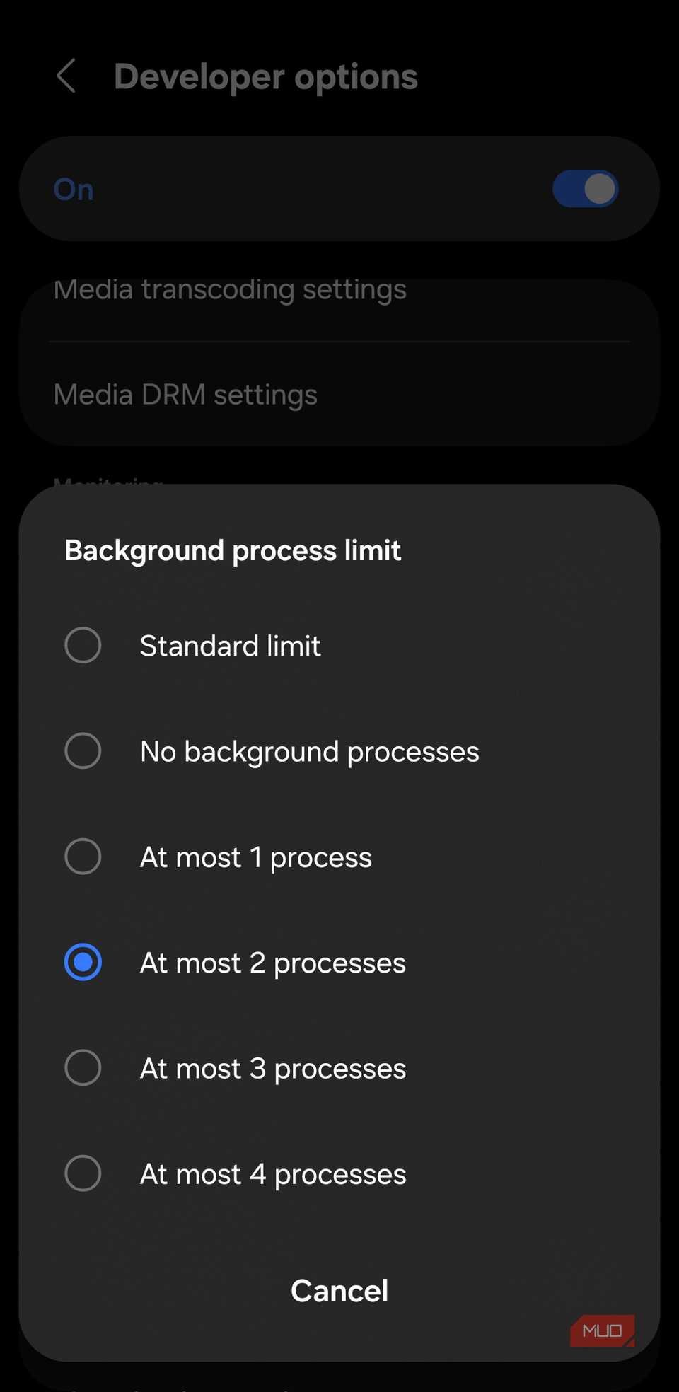 Android developer options menu showing background process limit and running services